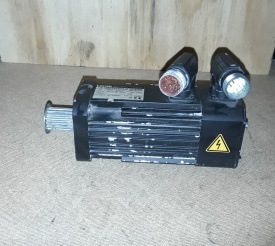 Servomotor Lenze MDSKSRS036-23 