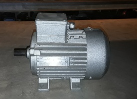 4 x Elektromotor 0.37 kw, 1.350 rpm 