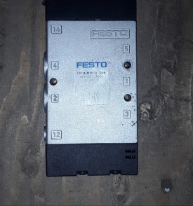 2 x Festo magneetventiel CPE18-M1H-5L-QS8 