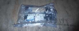 2 x Festo magneetventiel MYH-5/3E-M5-L-LED 