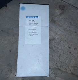 3 x Festo druksensor SDE3-D2D-B-HQ4-2P-M8 