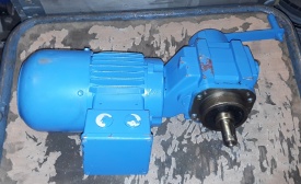 Reductor Flender 0.37 kw, 76 rpm 