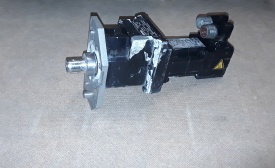 Servomotor Lenze MCS 06C41-RS0B0-Z0B0-ST6S00N-R0SU