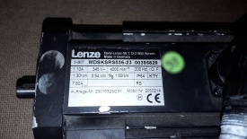 Servomotor Lenze MDSKSRS036-23 