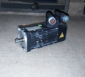 Servomotor Lenze MDSKSRS036-23 