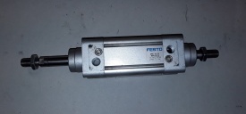 4 x Festo DNC-32-25-PPV-A-S2 