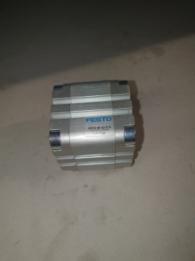 Festo ADVU-40-15-P-A 