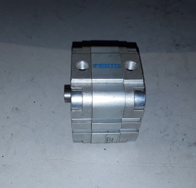 3 x Festo ADVU-40-5-P-A 