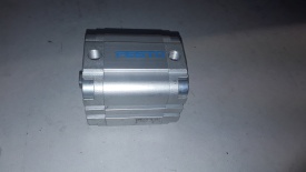 2 x Festo ADVU-40-30-P-A 