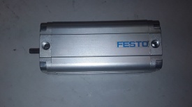 2 x Festo ADVU-40-200-P-A 