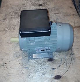 4 x Elektromotor 1.5 kw, 1.400 rpm 230 volt 