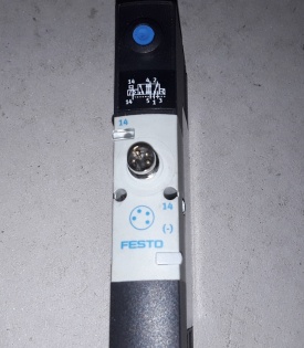 4 x Festo magneetventiel VSVA-B-M52-AH-A2-1R2L 