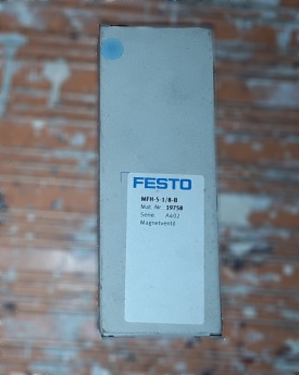 13 x Festo 5/2 magneetventiel MFH-5-1/8-B 