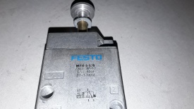 13 x Festo 3/2 magneetventiel MFH-3-1/8 