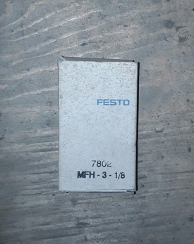 13 x Festo 3/2 magneetventiel MFH-3-1/8 