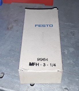 17 x Festo 3/2 magneetventiel MFH-3-1/4 