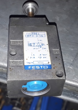 17 x Festo 3/2 magneetventiel MFH-3-1/4 