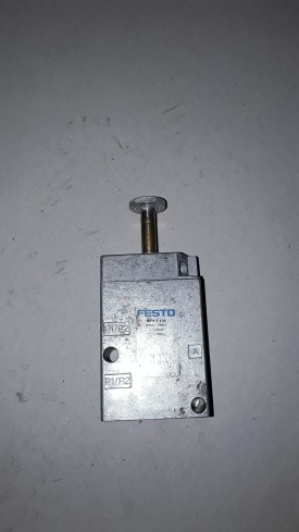 17 x Festo 3/2 magneetventiel MFH-3-1/4 