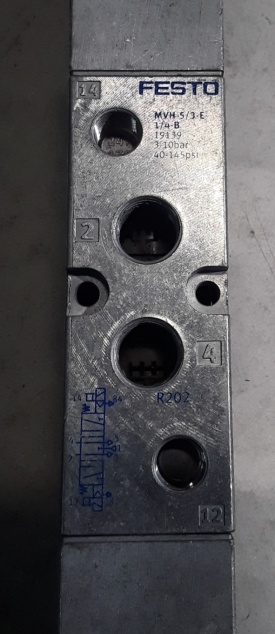 2 x Festo magneetventiel MVH-5/3-E-1/4-B 