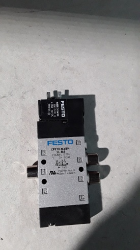 Festo magneetventiel CPE10-M1BH-5L-M5 