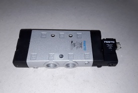 2 x Festo magneetventiel CPE24-M1H-5LS-3/8 