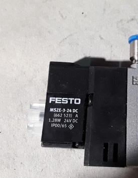 2 x Festo magneetventiel CPE14-M1BH-5JS-QS-6 