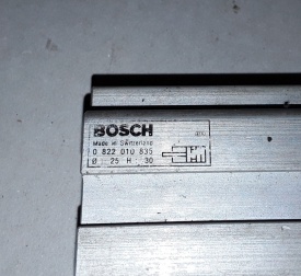 2 x Bosch 0 822 010 835 25-30 