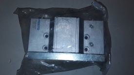 2 x Festo DMF-100-25-P-A-KF 