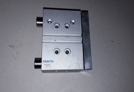 3 x Festo geleidingscilinder DFM-40-25-P-A-GF 