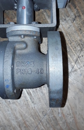 Kogelafsluiter met actuator PN40 DN25